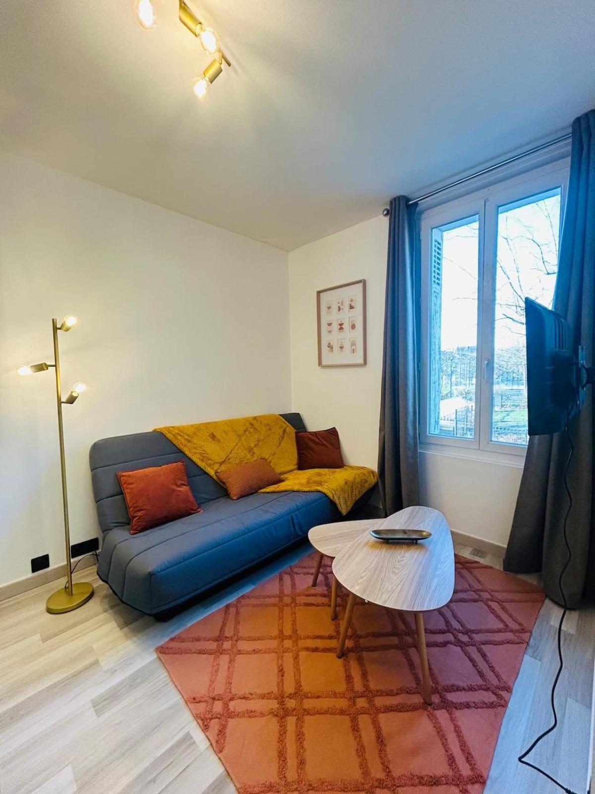 Appartement Charmant Proche Gare Tours Zewnętrze zdjęcie
